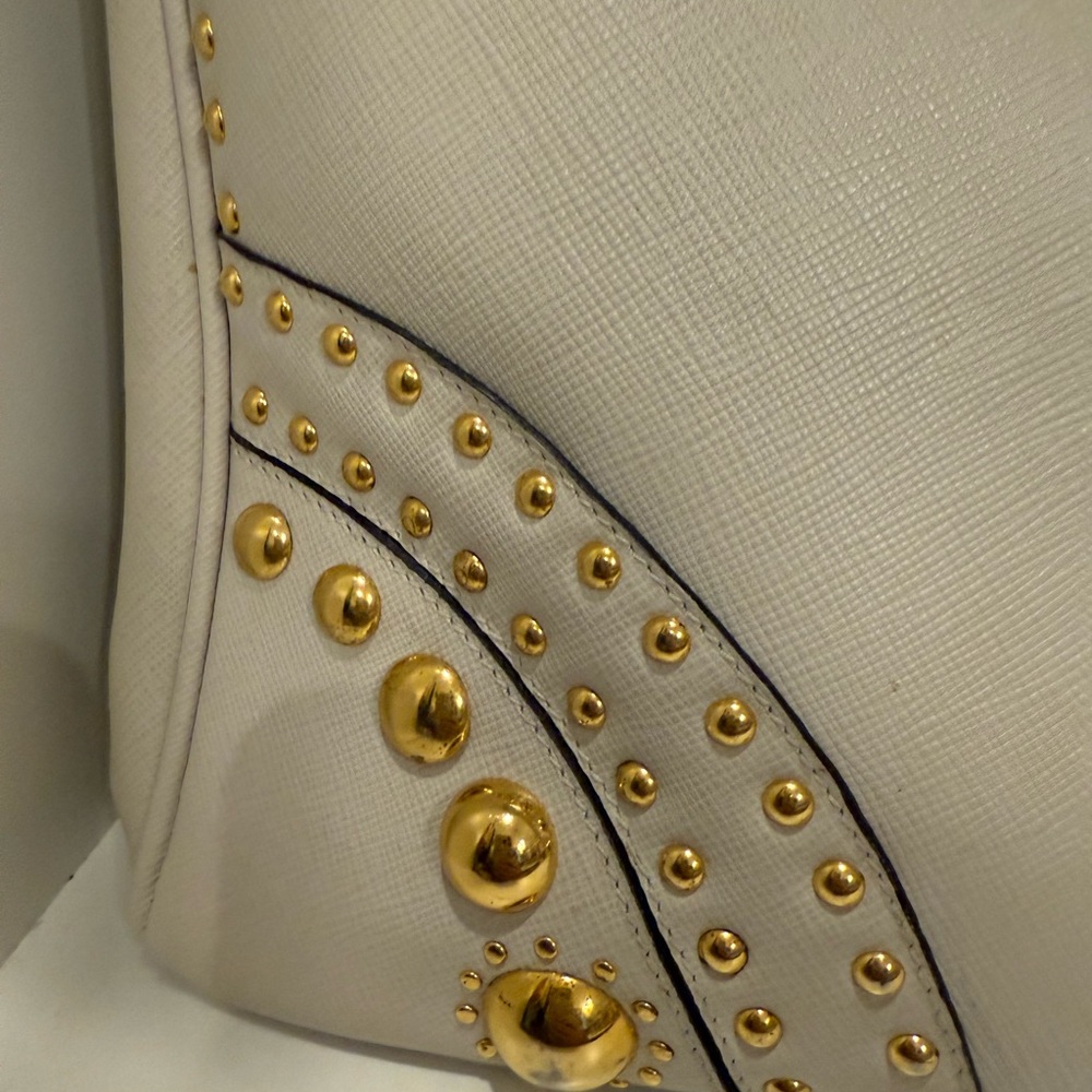 Vintage Prada - Picture 2 of 16